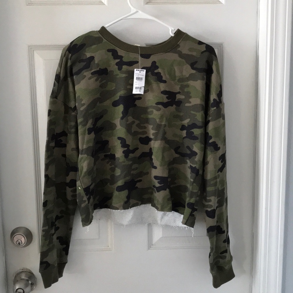 Army print cropped long sleeve